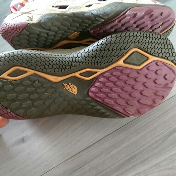 💥3/$35 -North Face Water/Hiking Shoe Sz 13 girls - Picture 4 of 5